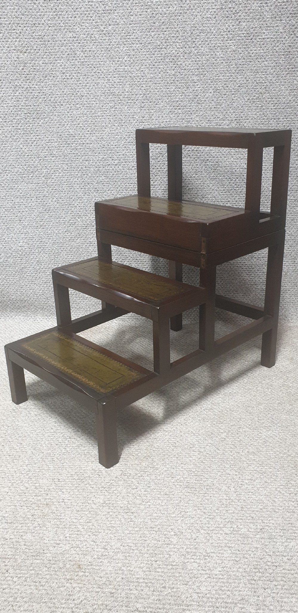 Set Adjustable Mahogany Library Steps