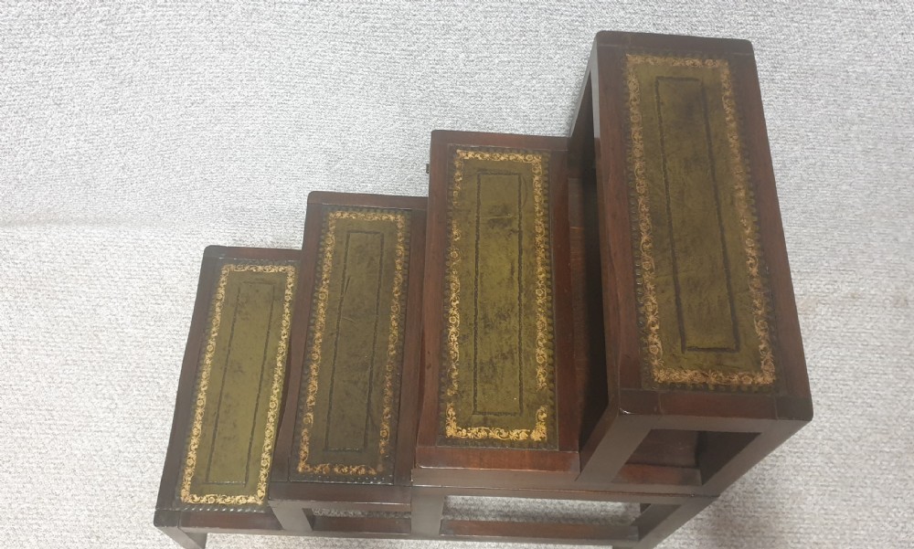 Set Adjustable Mahogany Library Steps View III