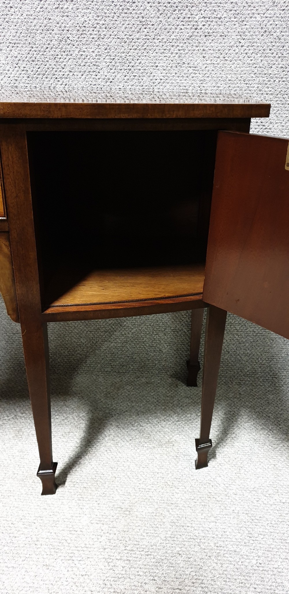 Very Good Georgian Mahogany Sideboard View VI