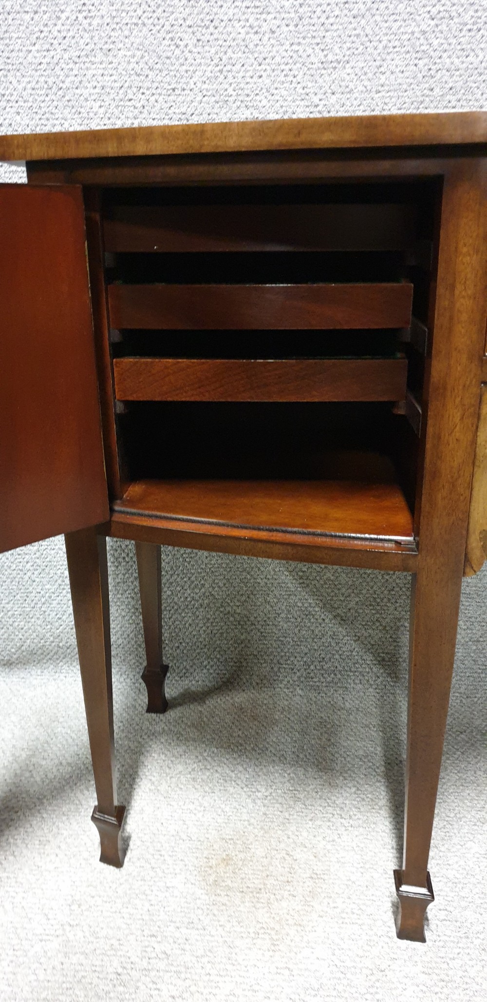 Very Good Georgian Mahogany Sideboard View VIII