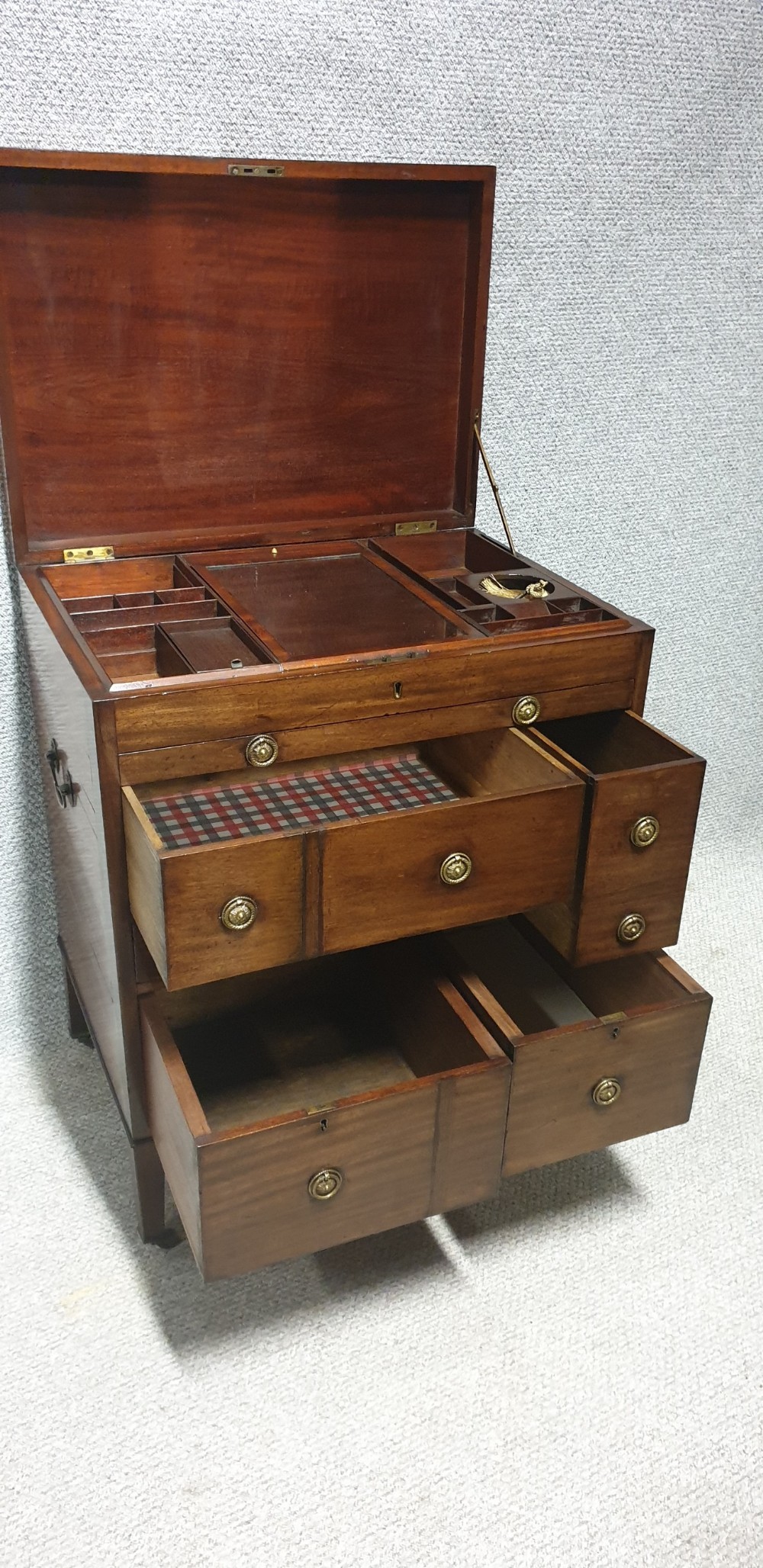 Georgian Mahogany Gentlemen's Dressing Chest View IV