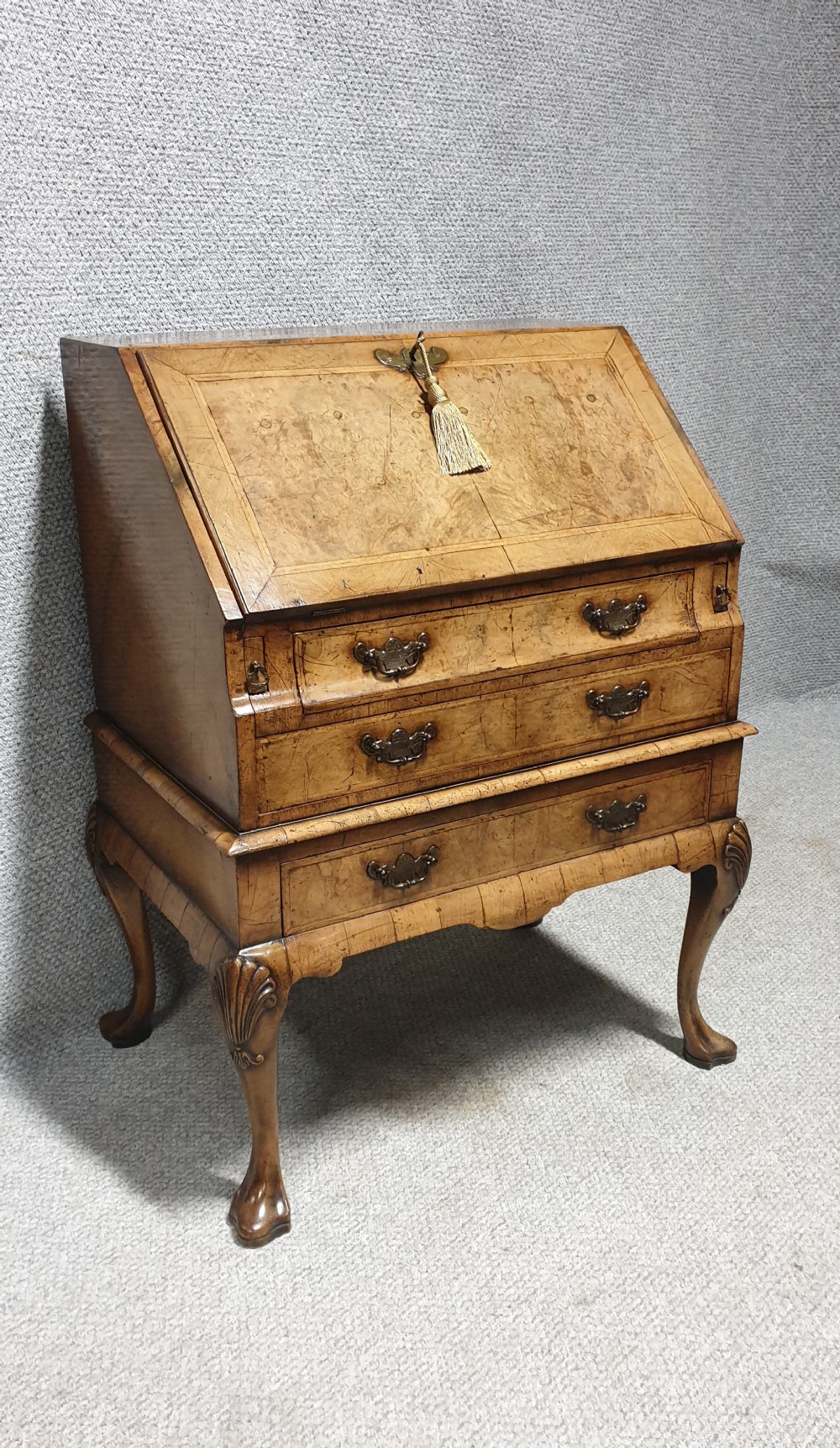 Superb Queen Anne Burr Walnut Bureau