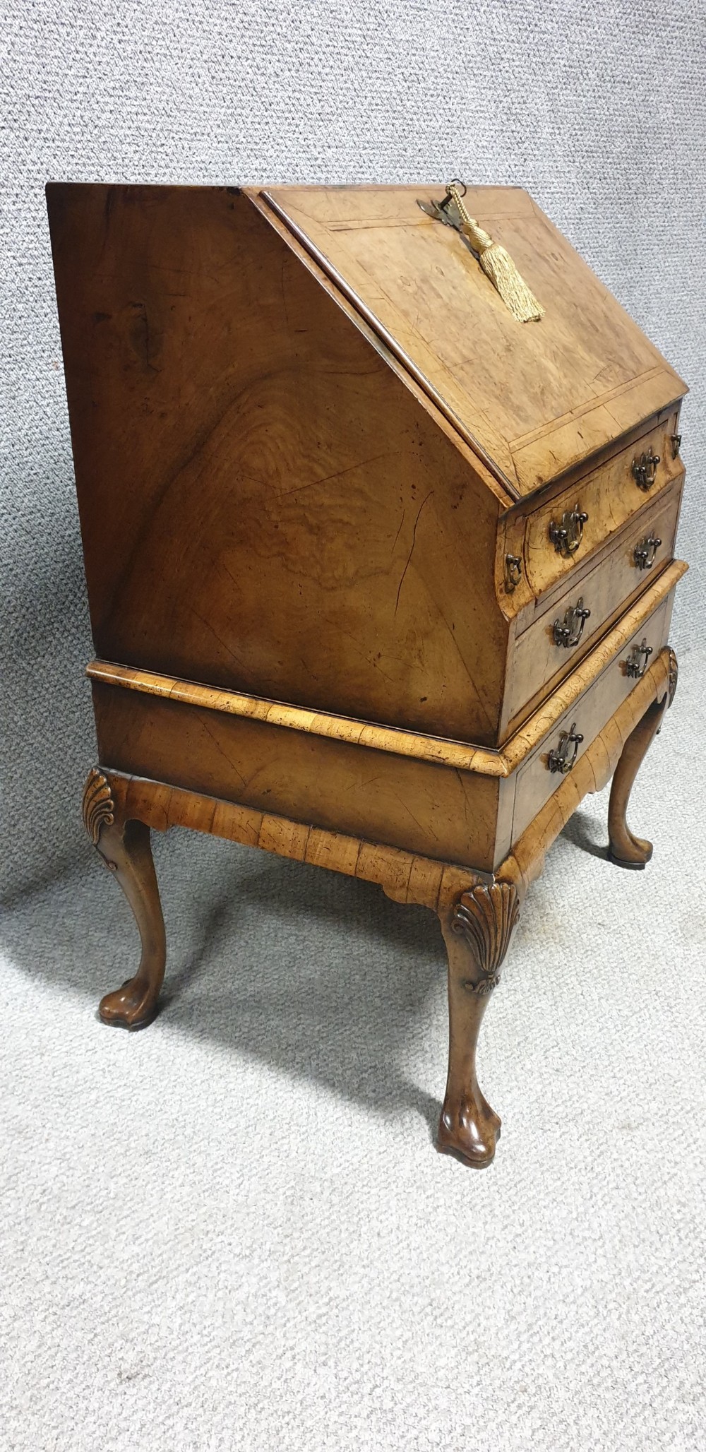 Superb Queen Anne Burr Walnut Bureau View VIII