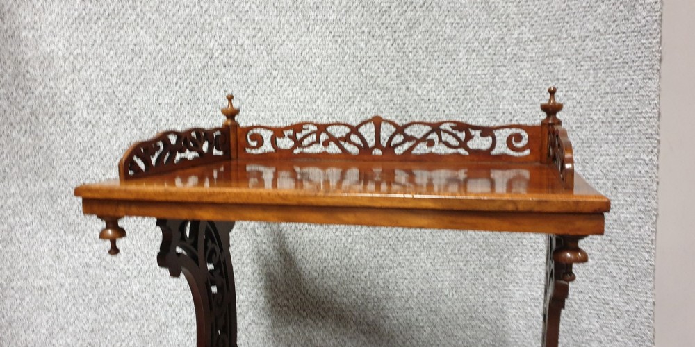 Outstanding Walnut  Canterbury  View VII