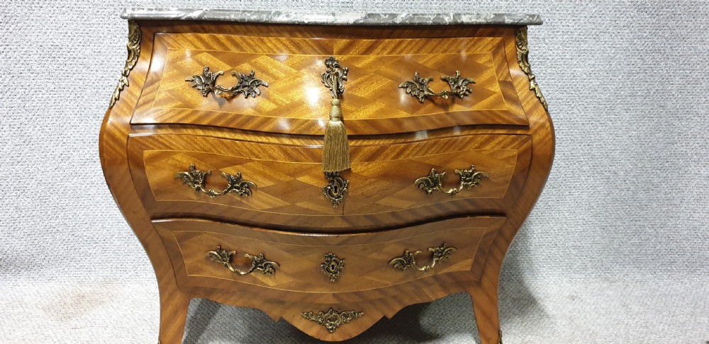Very Pretty French Commode Chest of Drawers  View VIII