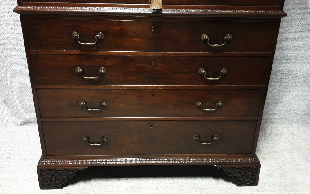 Outstanding Georgian Mahogany Chest On Chest of Drawers C.1790 View III