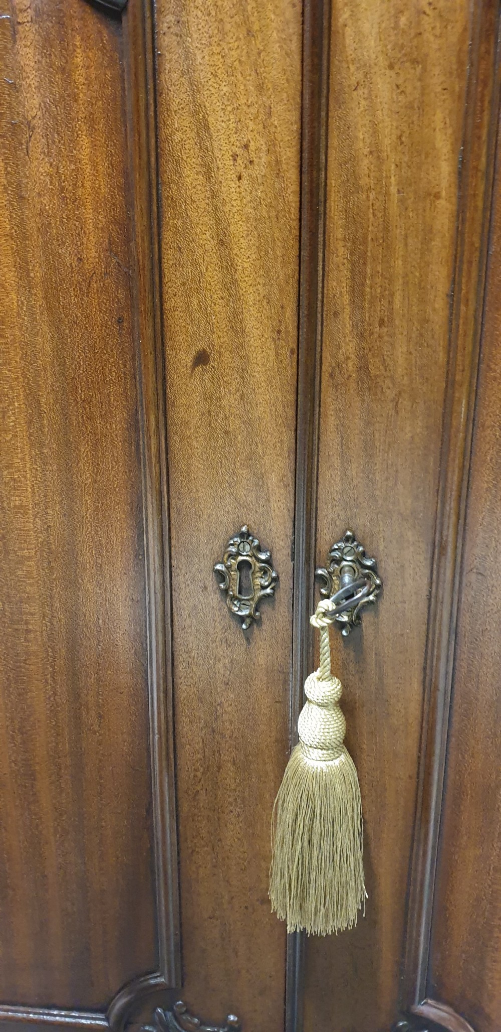 Superb Georgian Mahogany Open Bookcase View XVII