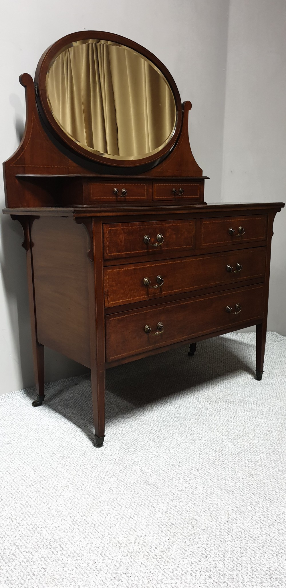 Very Pretty Mahogany Dressing Table 
