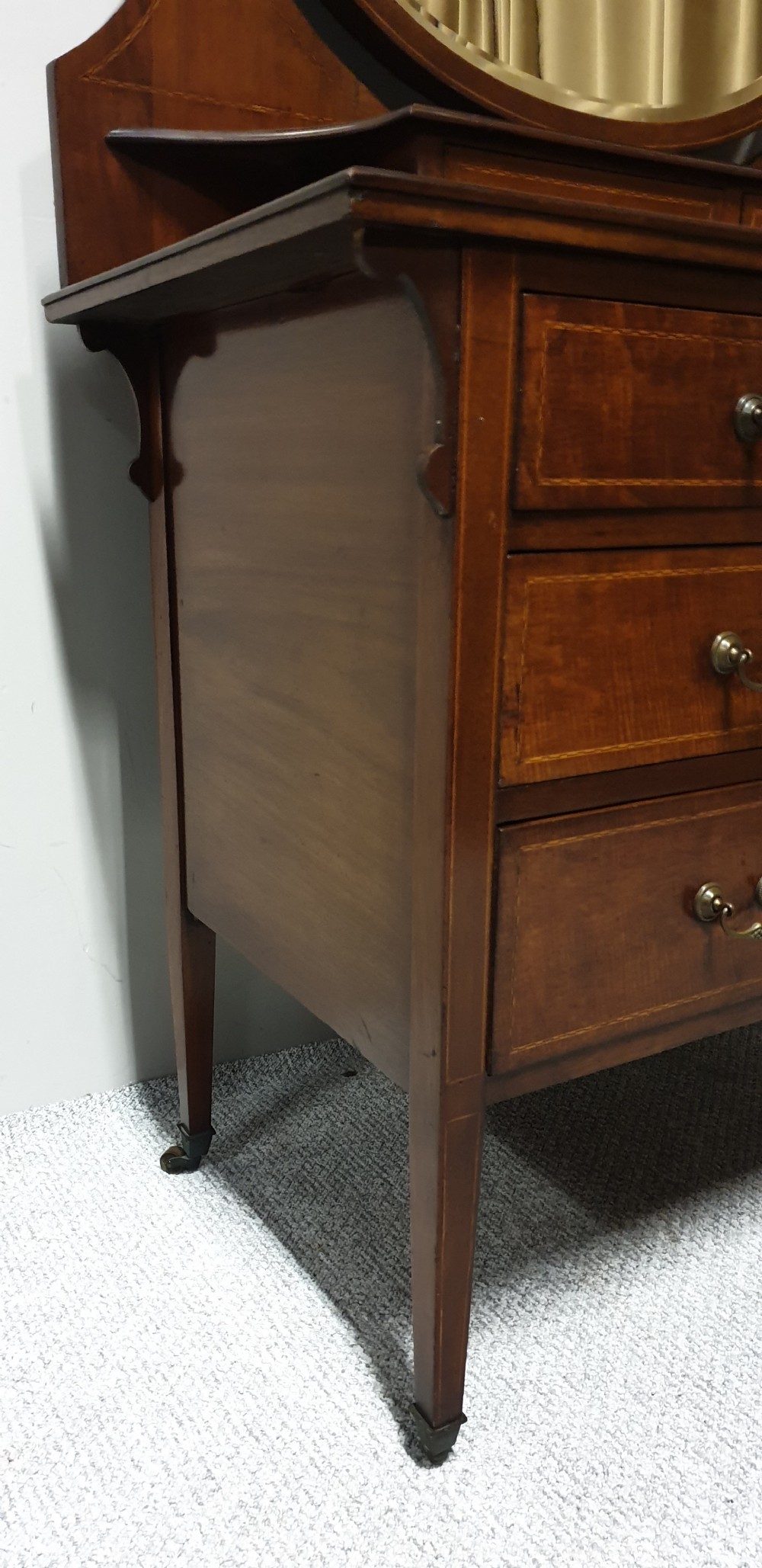 Very Pretty Mahogany Dressing Table  View VI