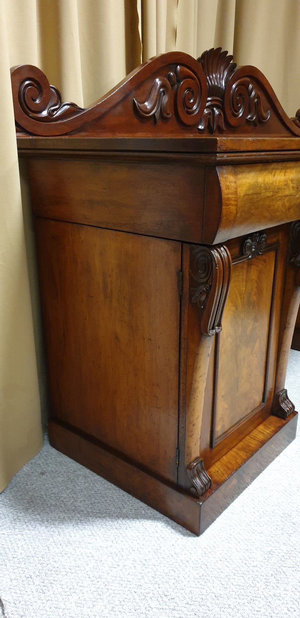 Very Nice Regency Mahogany Sideboard  View VIII
