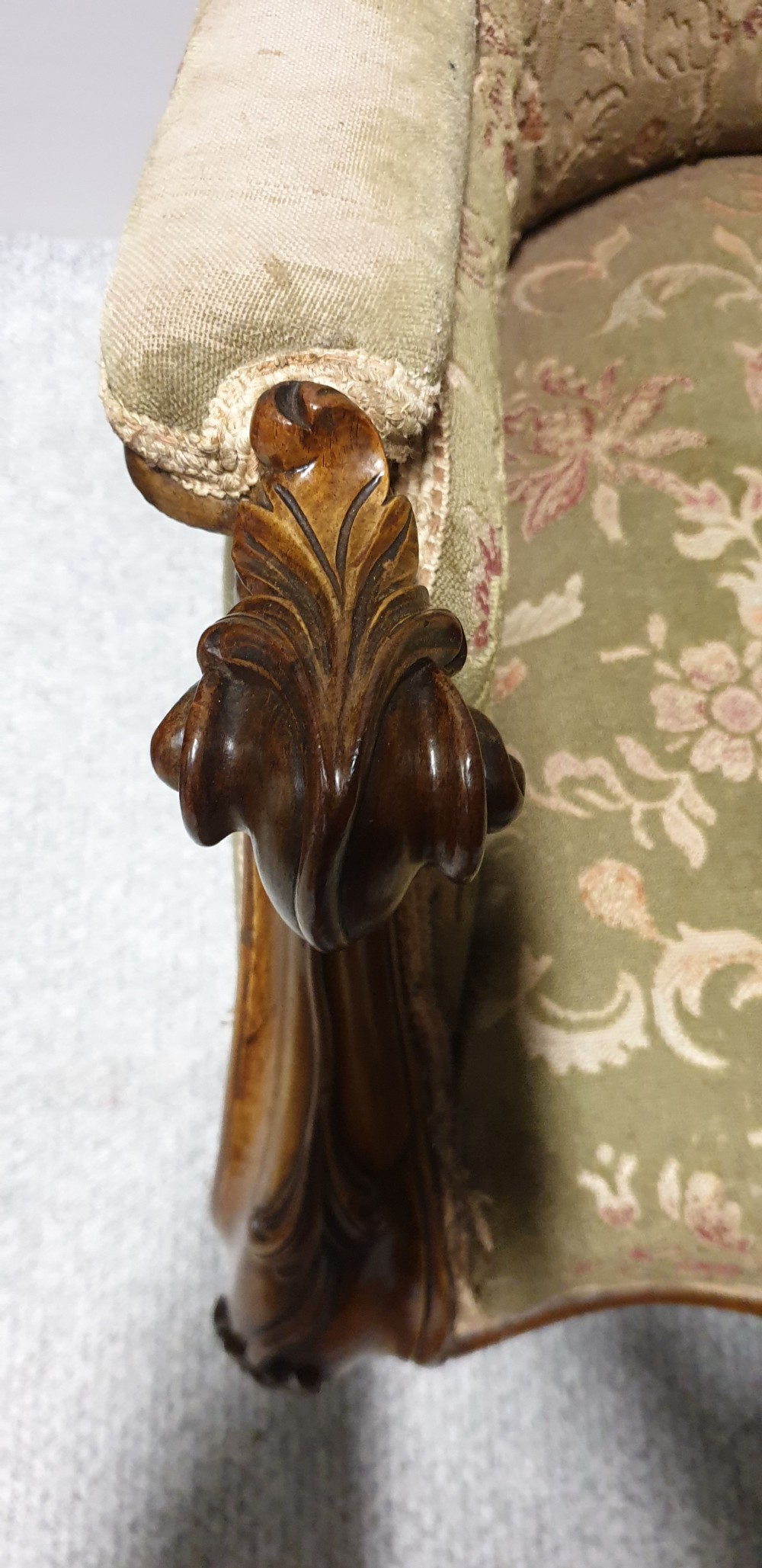 Outstanding Victorian Rosewood Library Chair  View V