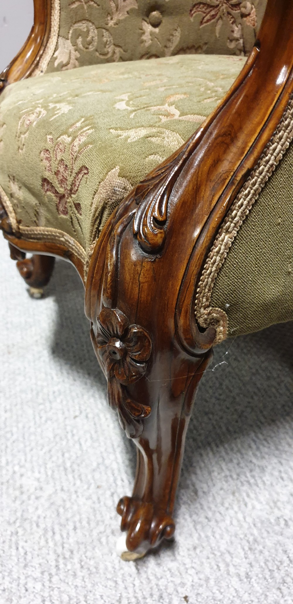Outstanding Victorian Rosewood Library Chair  View VIII