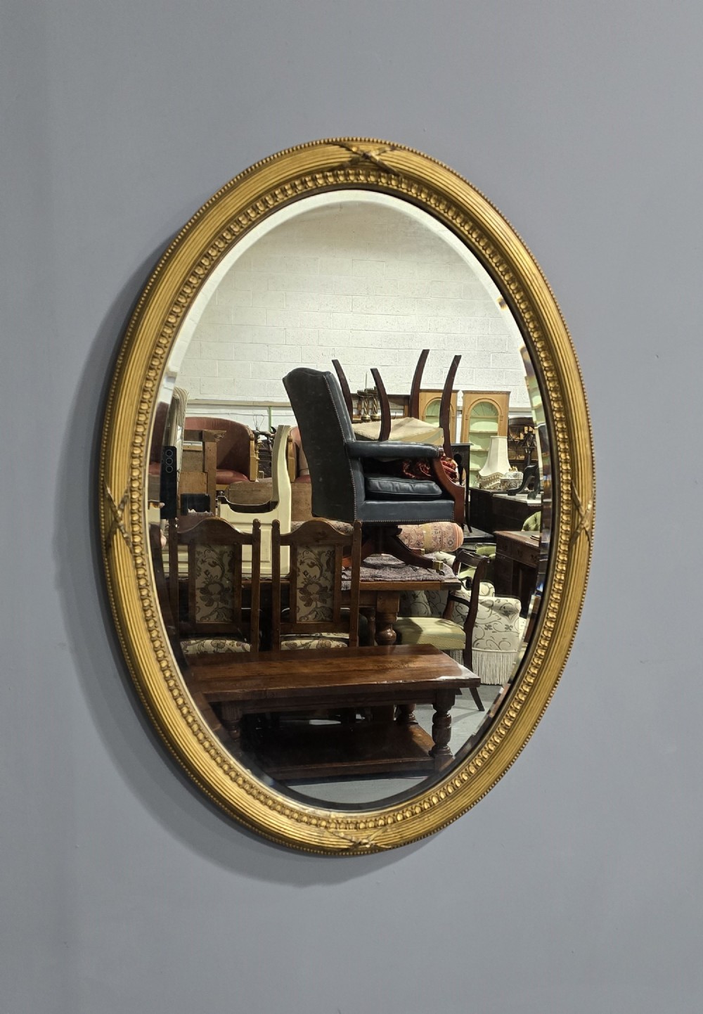 Lovely Victorian Oval Gilt Wall Mirror