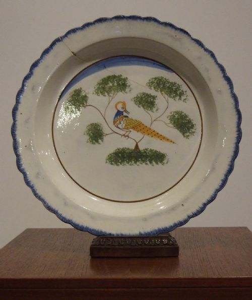 18TH C ENGLISH DELFT CHARGER - ADDITIONAL PHOTO 1