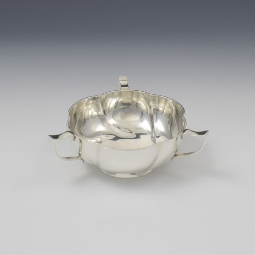 fig 1. Edwardian Art Nouveau Silver Three Handle Quaich / Tyg 