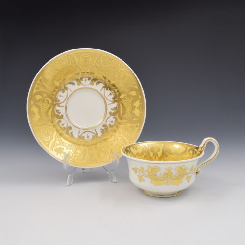 Spode Etruscan Teacup & Saucer Serpent Handle 4436 C.1825