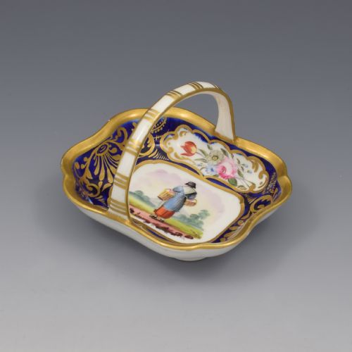 Small English Porcelain (Probably Spode) Basket / Bonbon Trinket Dish C.1815