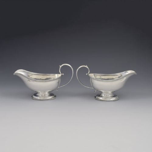STUNNING PAIR OF GEORGIAN SILVER PEDESTAL SAUCE BOATS SAUCEBOATS - ADDITIONAL PHOTO 4