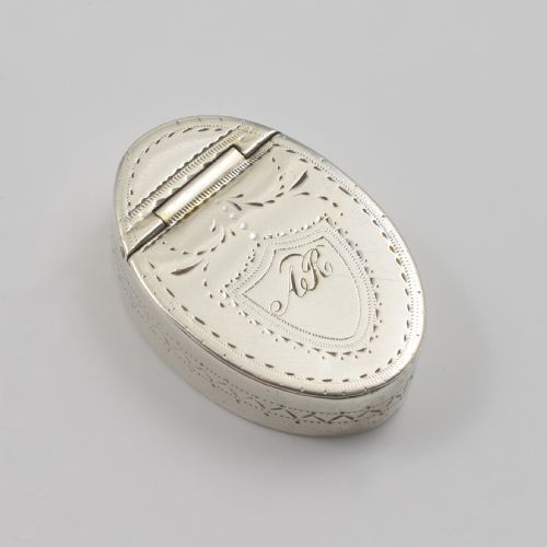 RARE GEORGIAN MINIATURE BRIGHT CUT ENGRAVED SILVER PILL SNUFF BOX SAMUEL PEMBERTON 1791 - ADDITIONAL PHOTO 1