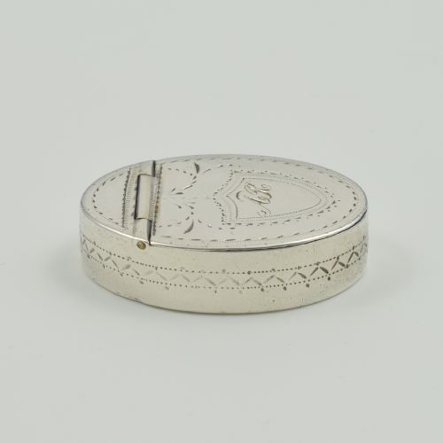 RARE GEORGIAN MINIATURE BRIGHT CUT ENGRAVED SILVER PILL SNUFF BOX SAMUEL PEMBERTON 1791 - ADDITIONAL PHOTO 5