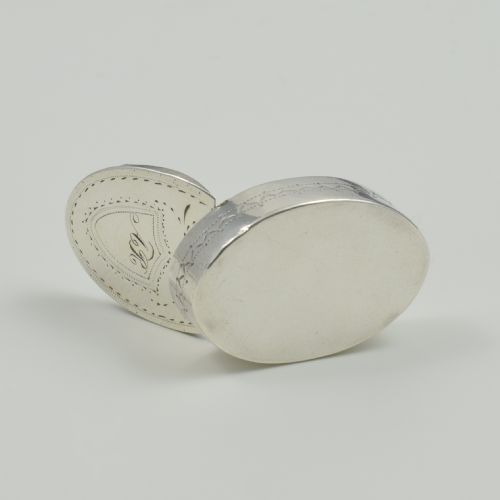 RARE GEORGIAN MINIATURE BRIGHT CUT ENGRAVED SILVER PILL SNUFF BOX SAMUEL PEMBERTON 1791 - ADDITIONAL PHOTO 6