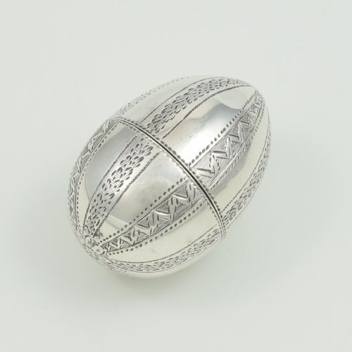 fig 1. Stunning Rare Georgian Bright Cut Engraved Silver Egg Nutmeg Grater Samuel Meriton c.1775