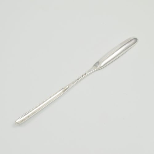 fig 1. A George II sterling silver double-ended marrow scoop featuring a smooth polished surface and elongated spoon bowls.