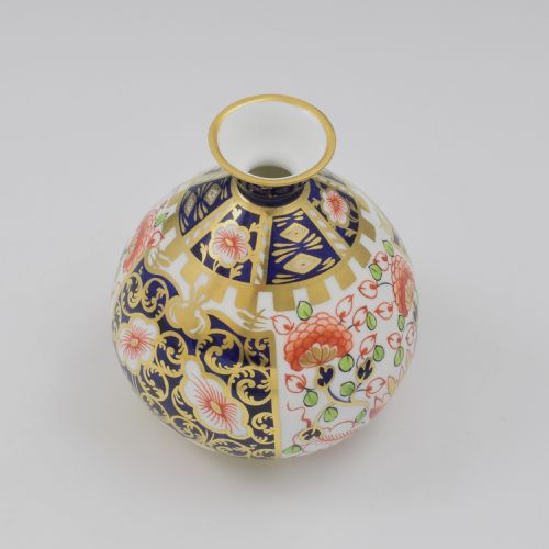 STUNNING EDWARDIAN ROYAL CROWN DERBY PORCELAIN IMARI BUD VASE PATT 6299 - ADDITIONAL PHOTO 4