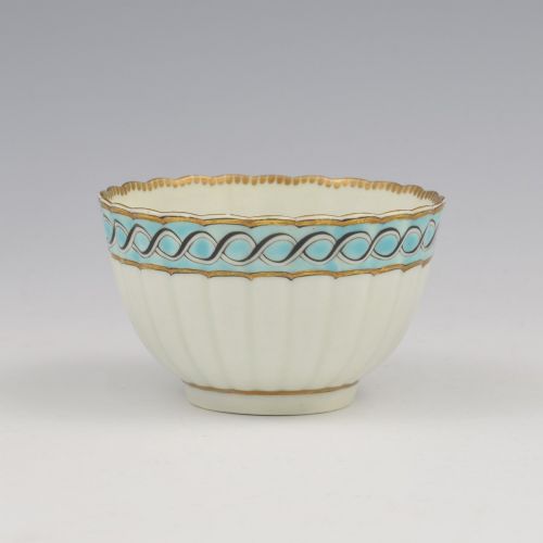 PRETTY WORCESTER PORCELAIN FLUTED TEA BOWL SAUCER TURQUOISE GUILLOCHE BORDER C1770 - ADDITIONAL PHOTO 4