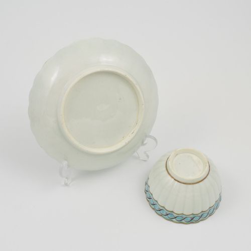 PRETTY WORCESTER PORCELAIN FLUTED TEA BOWL SAUCER TURQUOISE GUILLOCHE BORDER C1770 - ADDITIONAL PHOTO 5