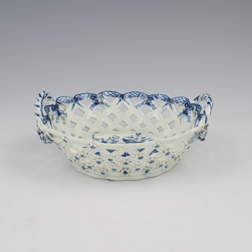 PRETTY FIRST PERIOD WORCESTER PORCELAIN SMALL CHESTNUT BASKET PINE CONE PATT C1770 - ADDITIONAL PHOTO 5
