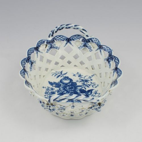 PRETTY FIRST PERIOD WORCESTER PORCELAIN SMALL CHESTNUT BASKET PINE CONE PATT C1770 - ADDITIONAL PHOTO 6