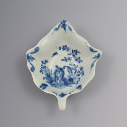 RARE DR WALL FIRST PERIOD WORCESTER PORCELAIN PICKLE LEAF DISH TWO PEONY ROCK BIRD PATT C1754