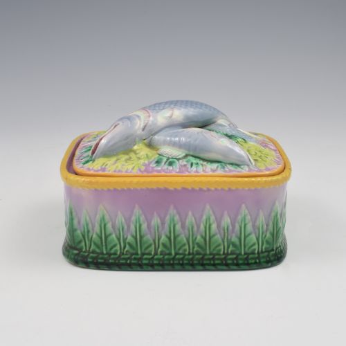 STUNNING VICTORIAN GEORGE JONES PINK LILAC MAJOLICA SARDINE BOX MODEL 1805 C1875 - ADDITIONAL PHOTO 5