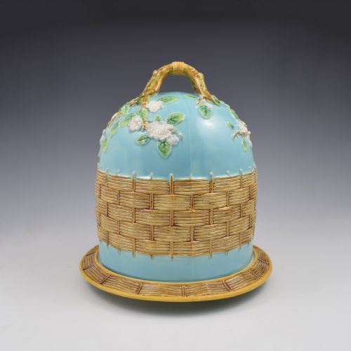 STUNNING LARGE GEORGE JONES MAJOLICA APPLE BLOSSOM CHEESE BELL STAND - ADDITIONAL PHOTO 4