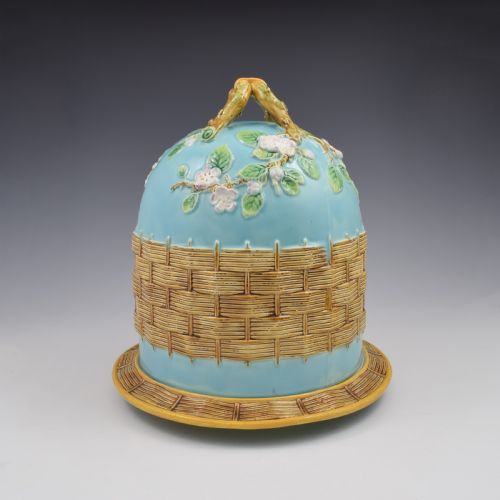STUNNING LARGE GEORGE JONES MAJOLICA APPLE BLOSSOM CHEESE BELL STAND - ADDITIONAL PHOTO 5