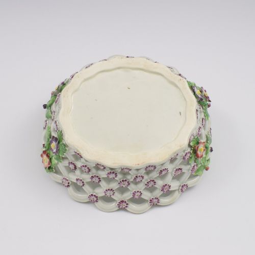 STUNNING FIRST PERIOD DR WALL WORCESTER PORCELAIN POLYCHROME CHESTNUT BASKET C1770 - ADDITIONAL PHOTO 9