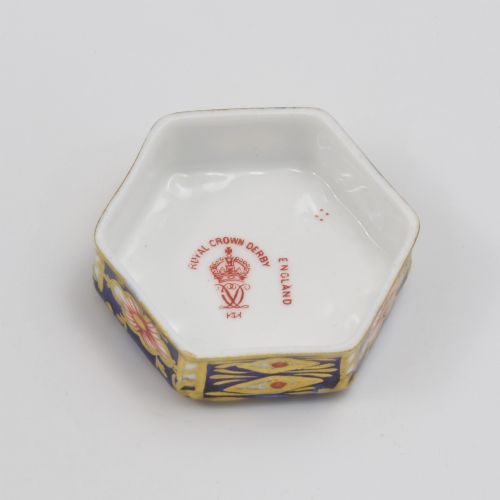 VICTORIAN ROYAL CROWN DERBY PORCELAIN HEXAGONAL TEA CANISTER WITCHES PATTERN 6299 - ADDITIONAL PHOTO 8