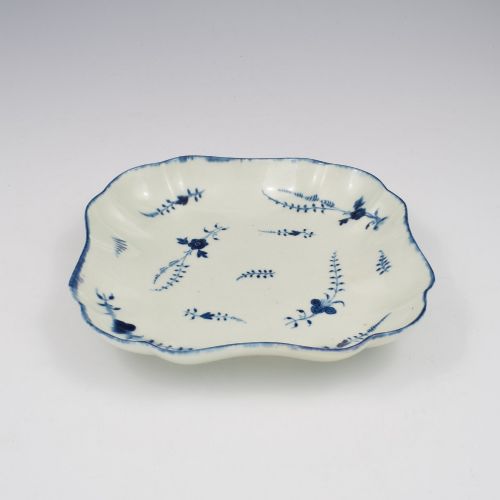 RARE DR WALL FIRST PERIOD WORCESTER PORCELAIN CHANTILLY SPRIGS SQUARE DESSERT DISH C1780 - ADDITIONAL PHOTO 1