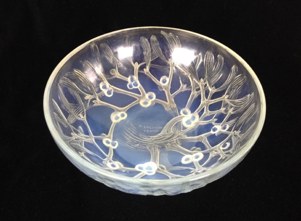 R. Lalique Opalescent Gui Mistletoe Bowl Coupe No.1 c.1921