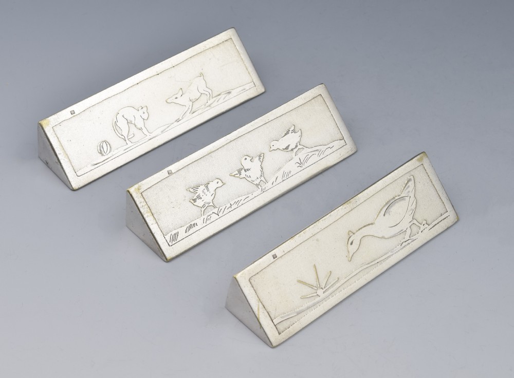 Set 12 French Silver Plated Art Deco Knife Rests Stephane Prudhomme Aesop's Fables View III