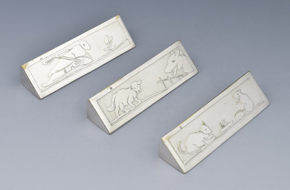 Set 12 French Silver Plated Art Deco Knife Rests Stephane Prudhomme Aesop's Fables View IV