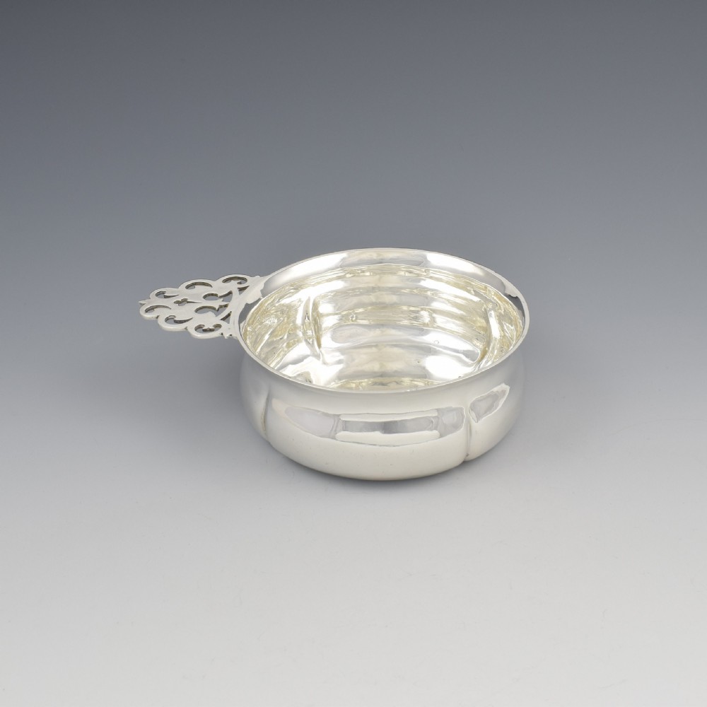 Edwardian Silver Quaich / Porringer William Comyns & Sons