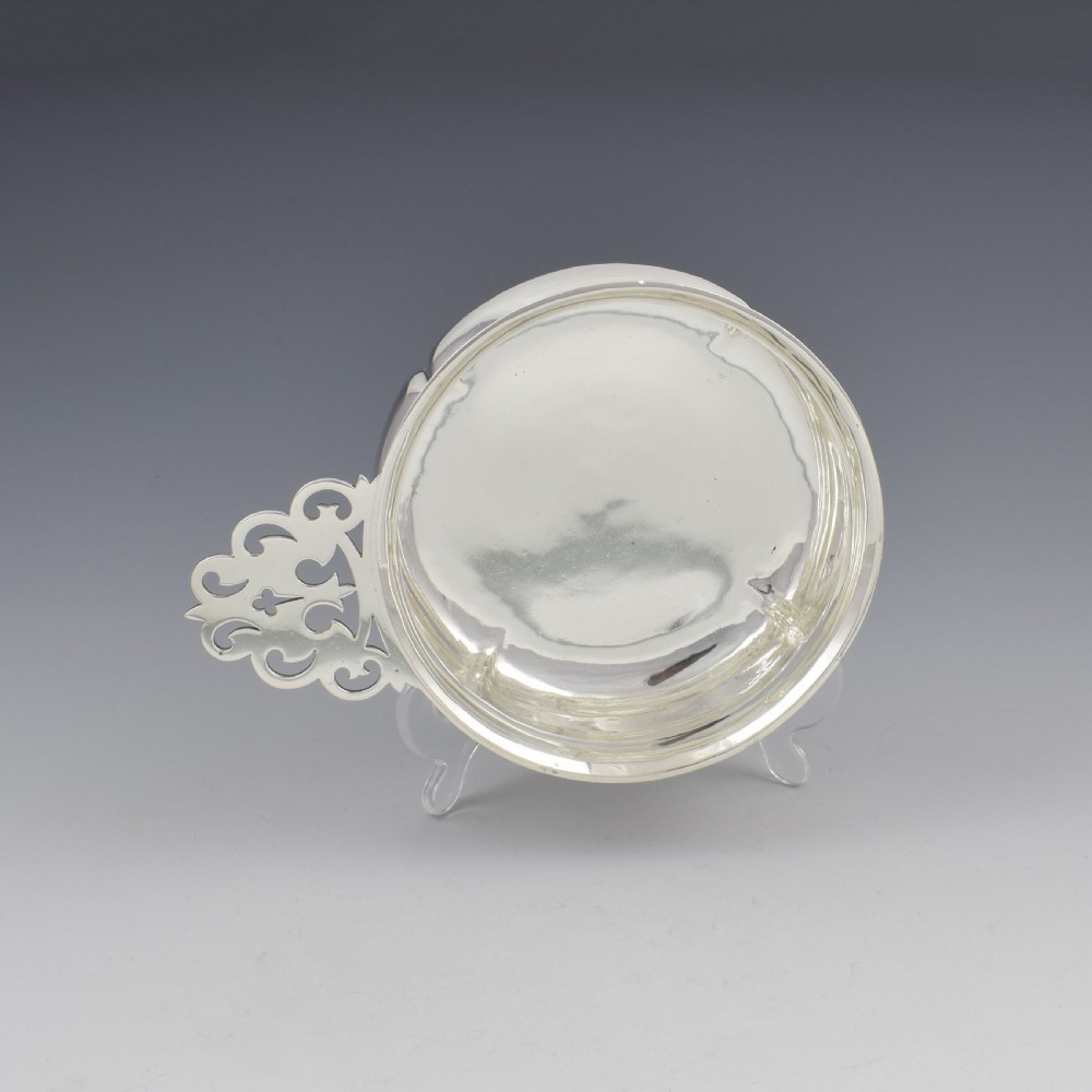Edwardian Silver Quaich / Porringer William Comyns & Sons View VIII