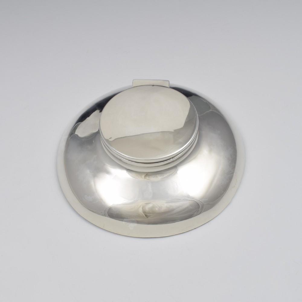 Stylish Large Low Profile Circular Silver Inkwell Art Deco 1919 View VIII