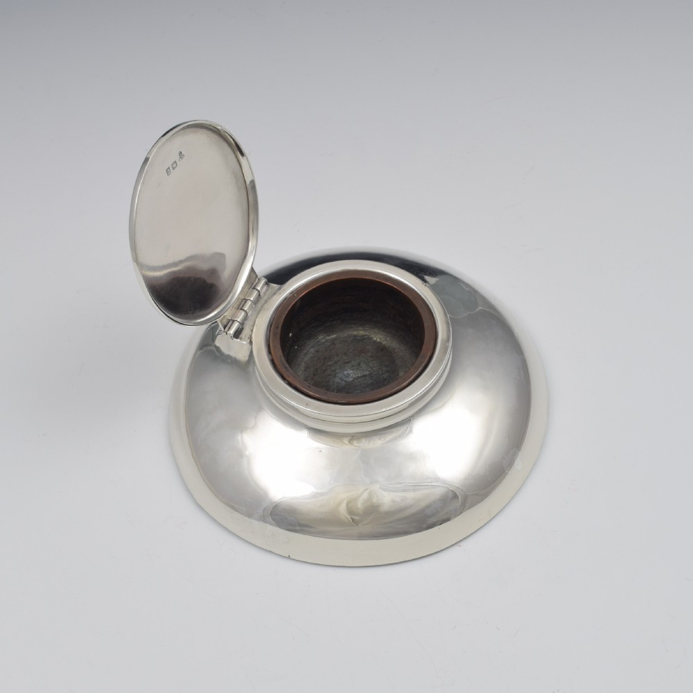 Stylish Large Low Profile Circular Silver Inkwell Art Deco 1919 View IX