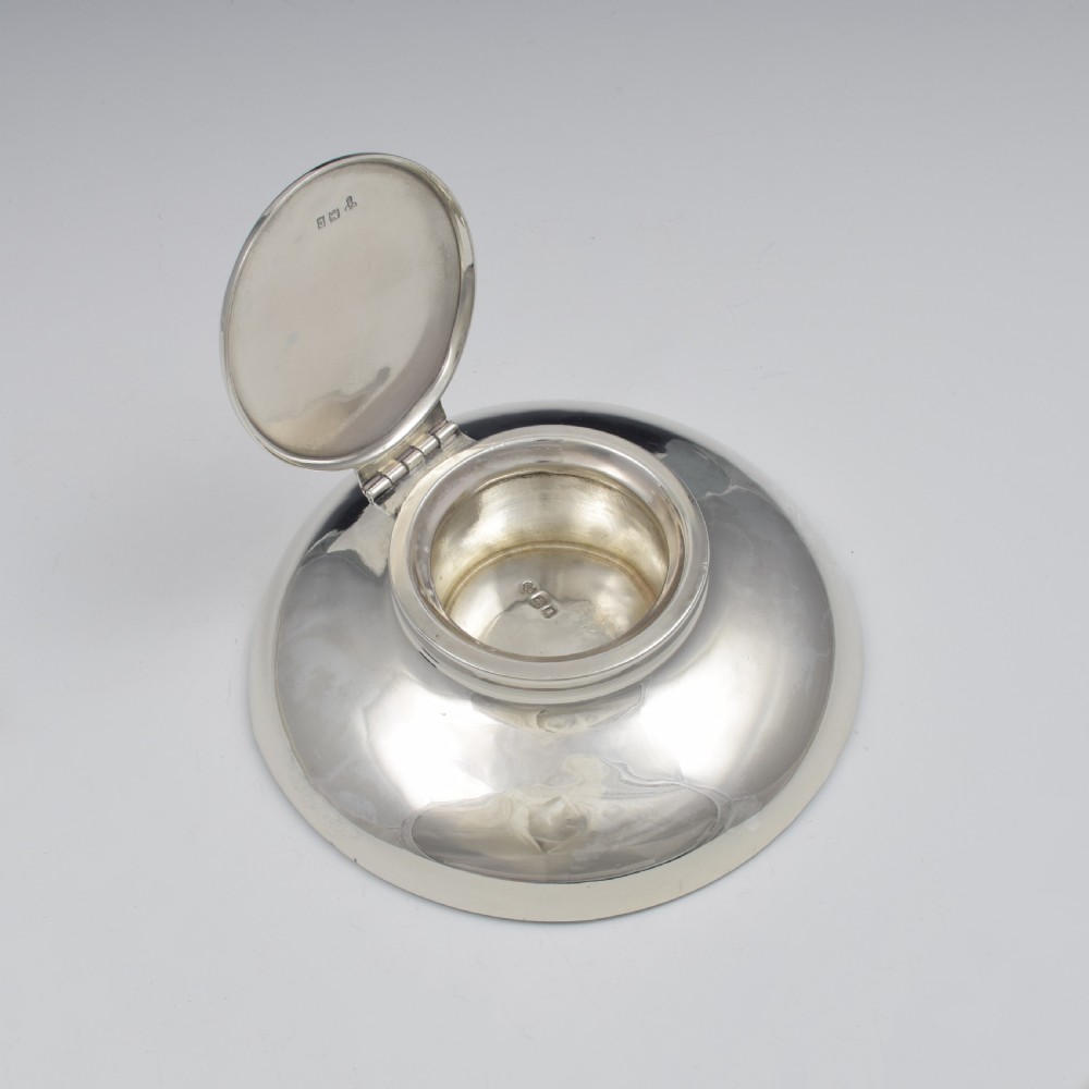 Stylish Large Low Profile Circular Silver Inkwell Art Deco 1919 View X