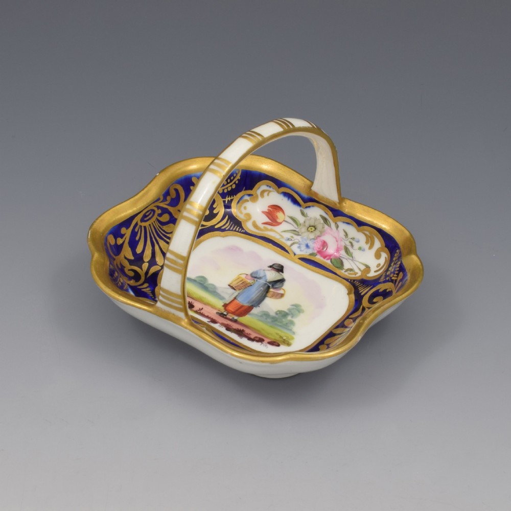 Small English Porcelain (Probably Spode) Basket / Bonbon Trinket Dish c.1815