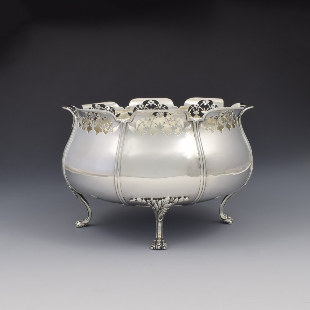 Fine Large Art Nouveau Silver Table Bowl Pierced Rim Lion Paw Feet View VI