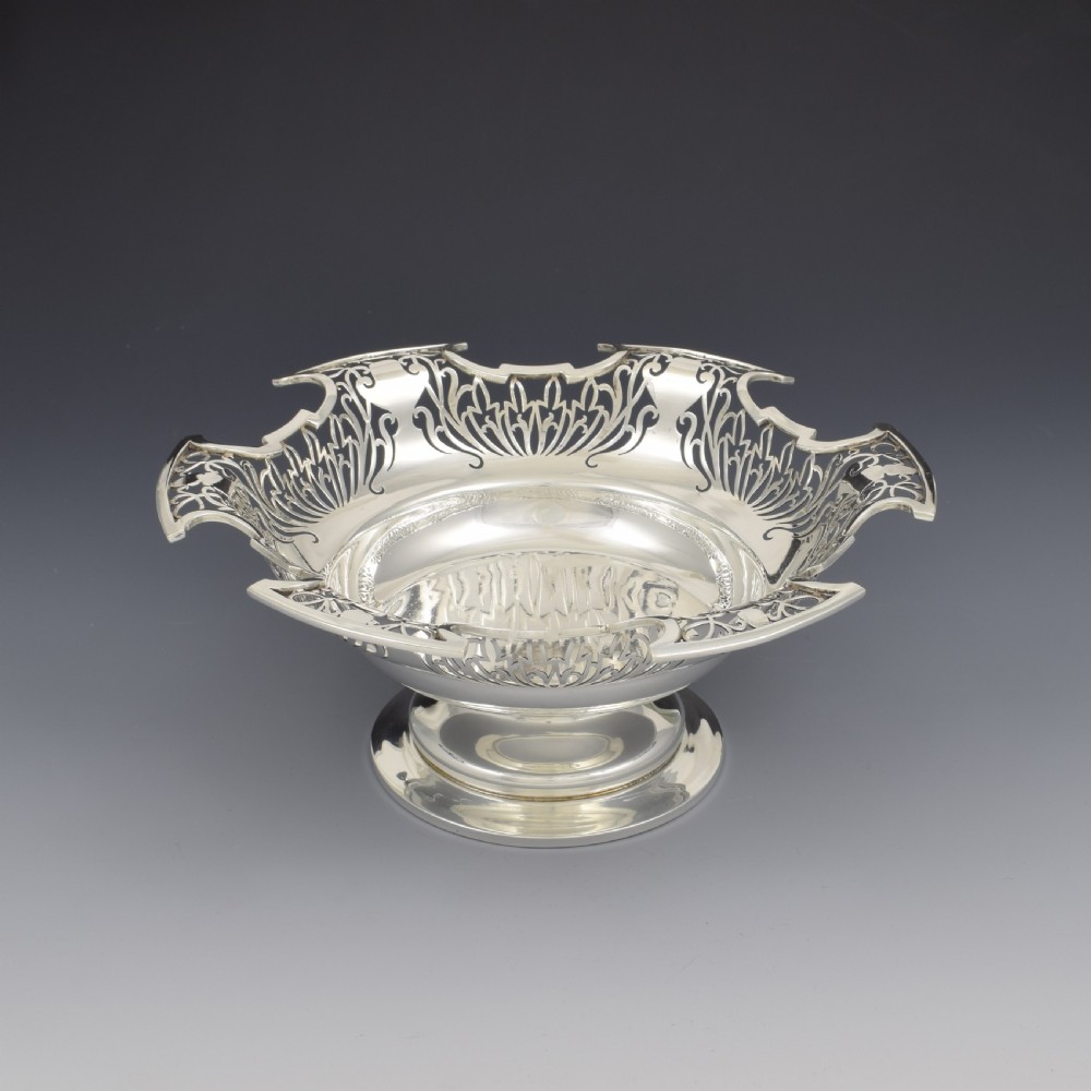 Stunning Pierced Silver Art Deco Pedestal Table Bowl / Basket  View III